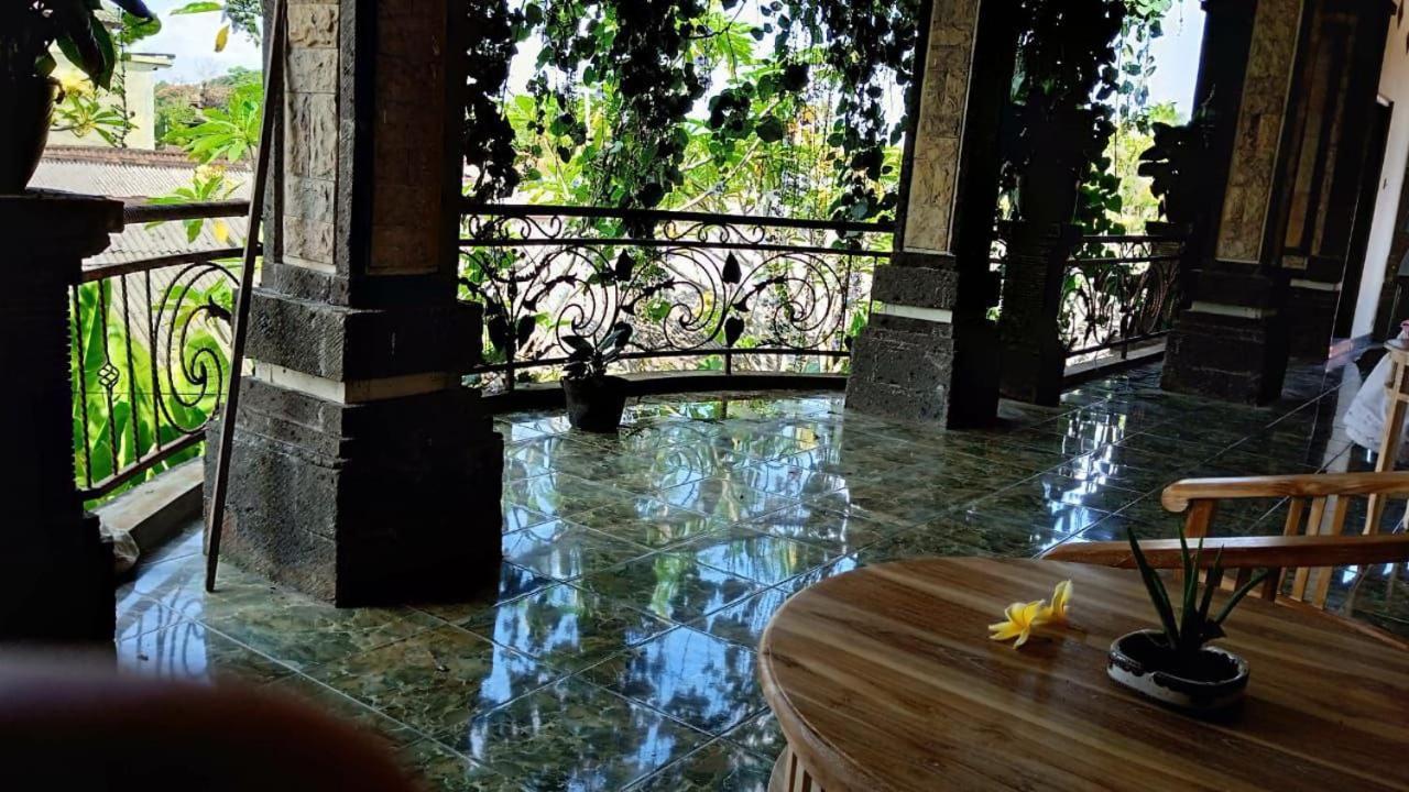 Regina Guest House Ubud Esterno foto