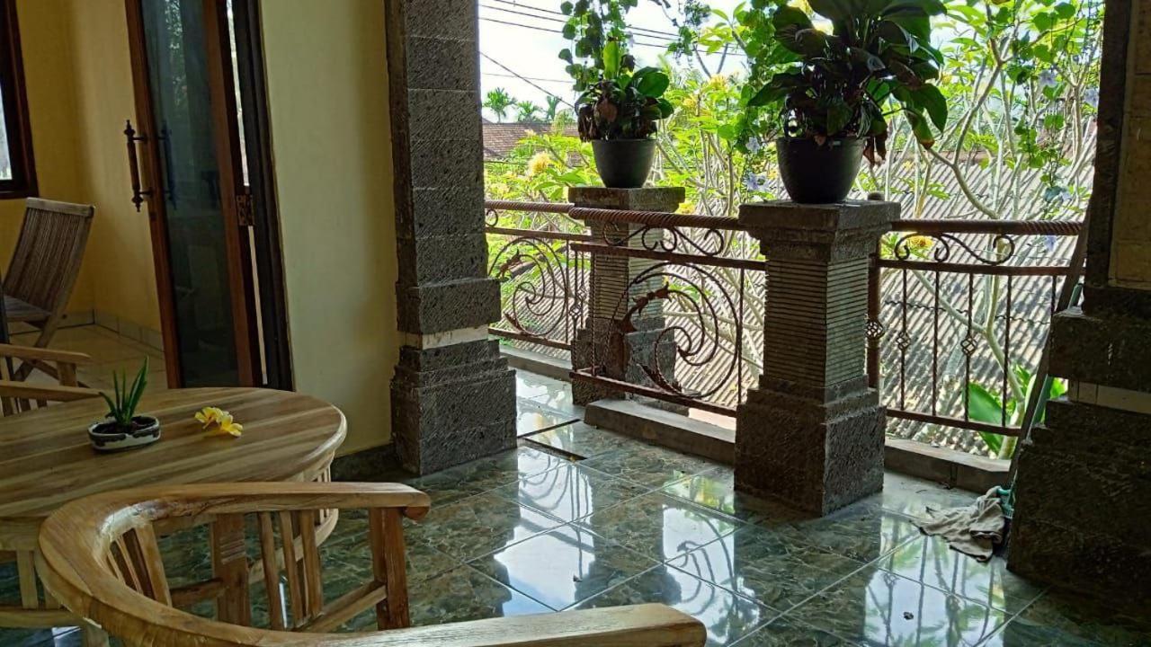 Regina Guest House Ubud Esterno foto