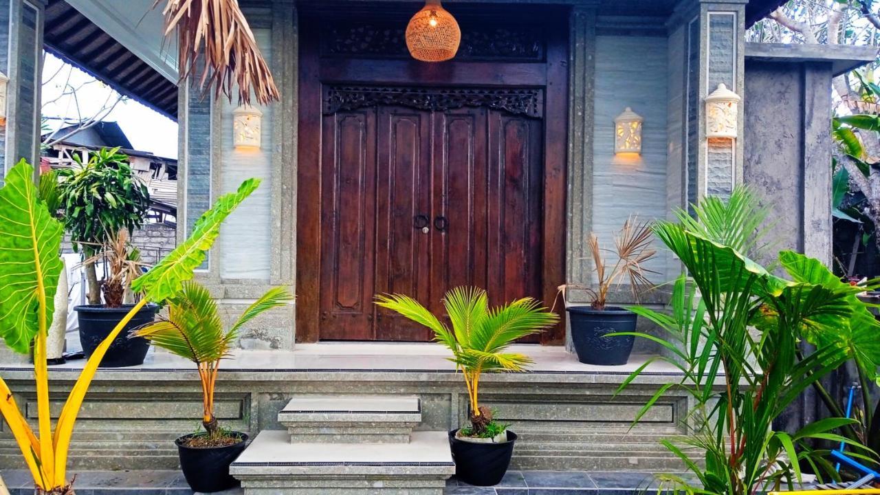 Regina Guest House Ubud Esterno foto